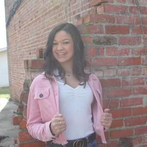 Meet your Posher, Corina